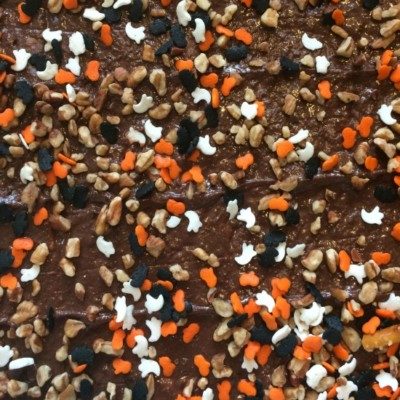 Yummy Halloween Chocolate Bark recipe. No guest can eat just one piece!
