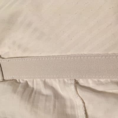 Bottom bed sheet with elastic white band.