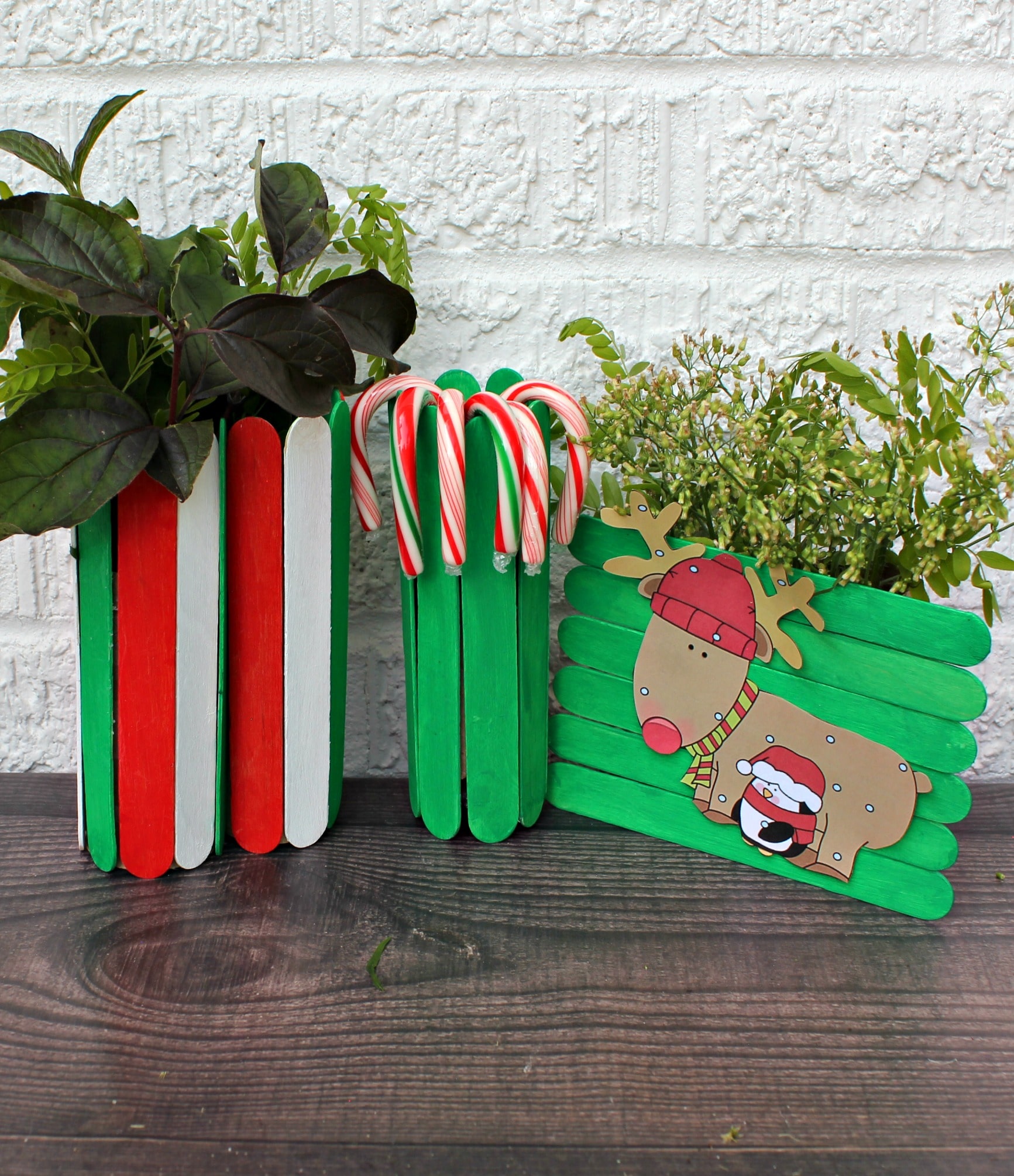 Upcycled Toilet Roll Christmas Vase - The Savvy Age